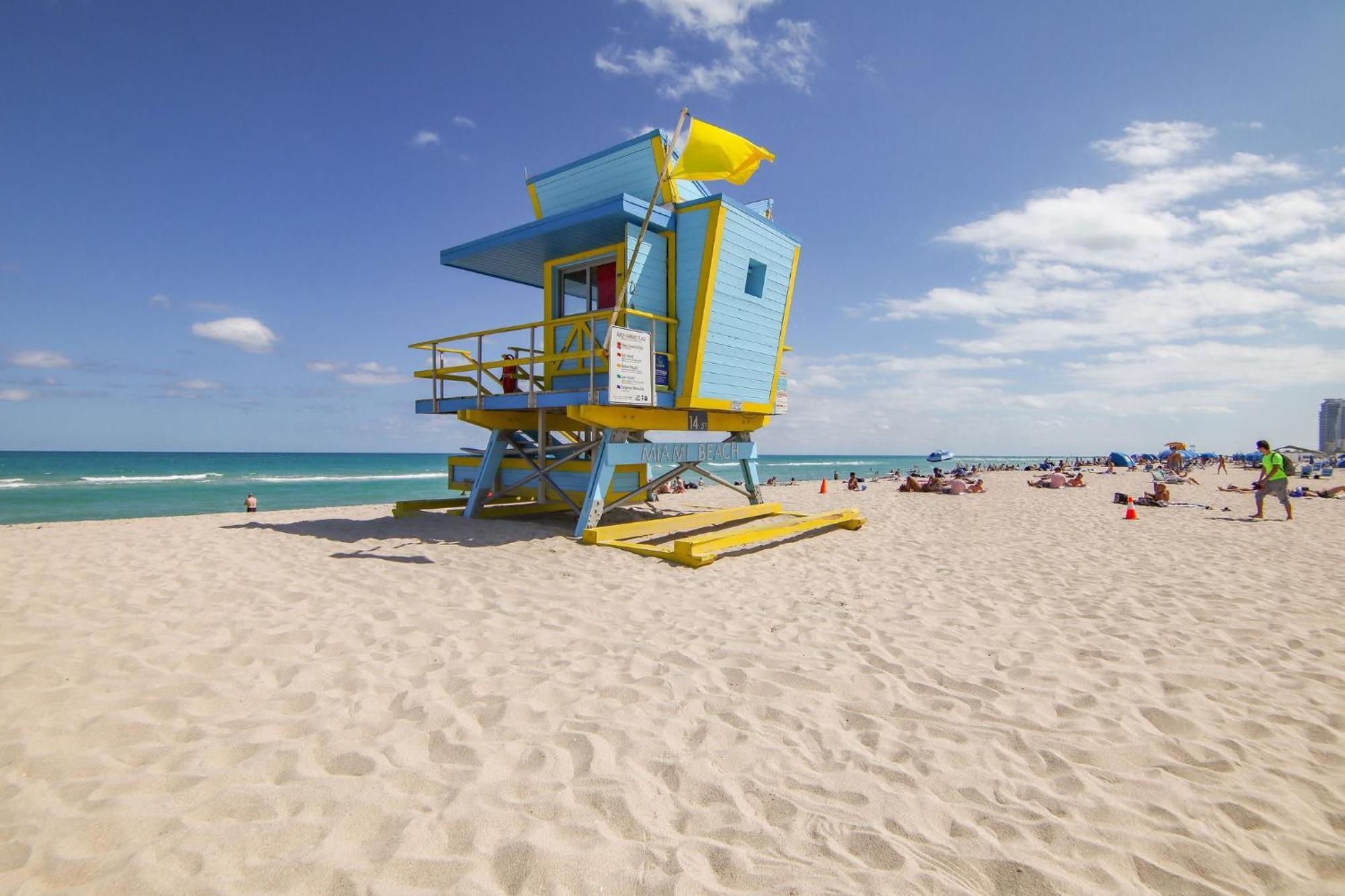 Beachfront 1 Bedroom With 2 Queen Beds On Ocean Drive Miami Beach Exterior photo