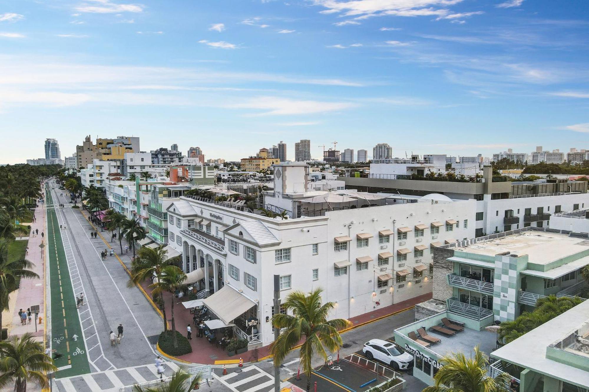 Beachfront 1 Bedroom With 2 Queen Beds On Ocean Drive Miami Beach Exterior photo